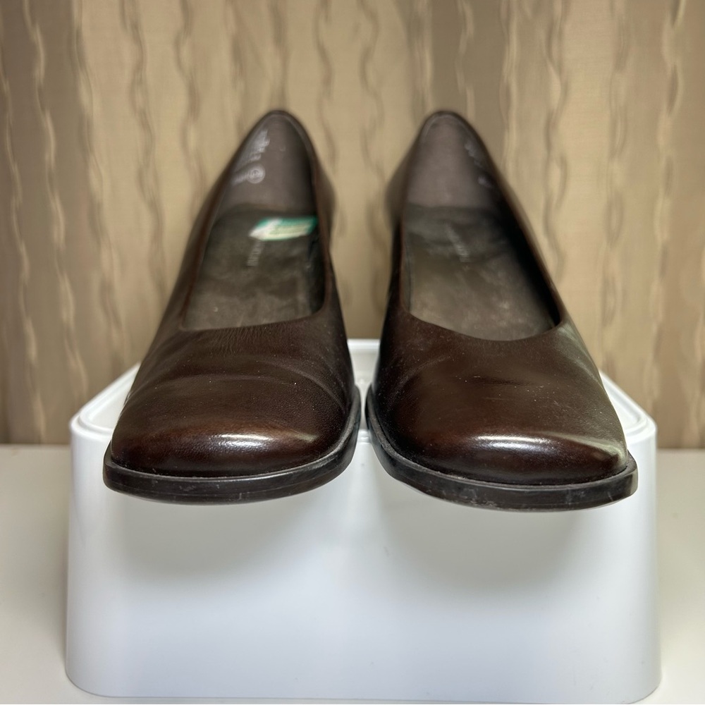 Enzo Angiolini Dark Brown Leather Block Heel Pumps - Picture 8 of 16